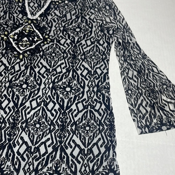 INC Elegant Black and White Geometric Women's Top Large - Picture 4 of 6